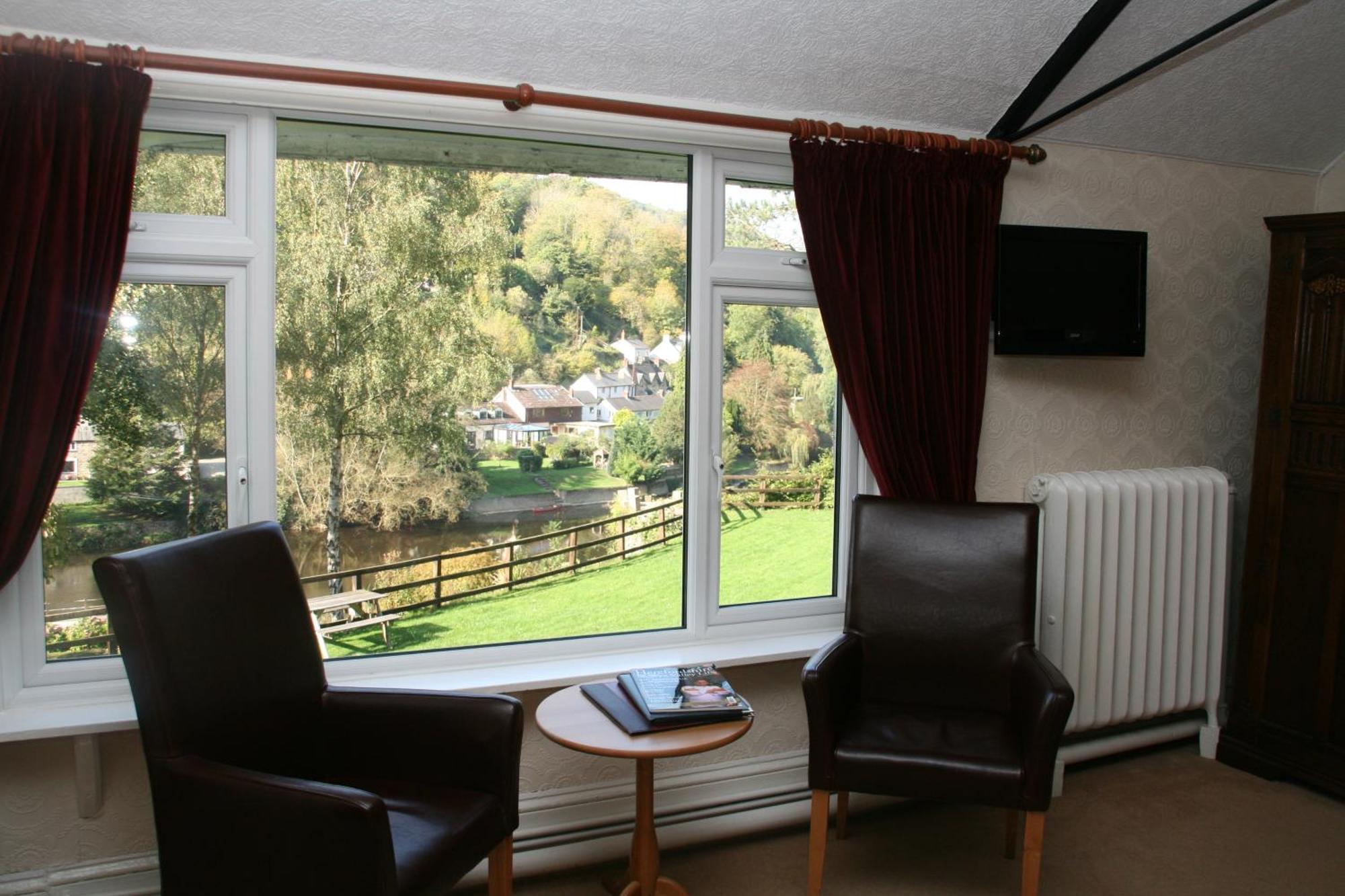 Royal Lodge Symonds Yat Exterior foto